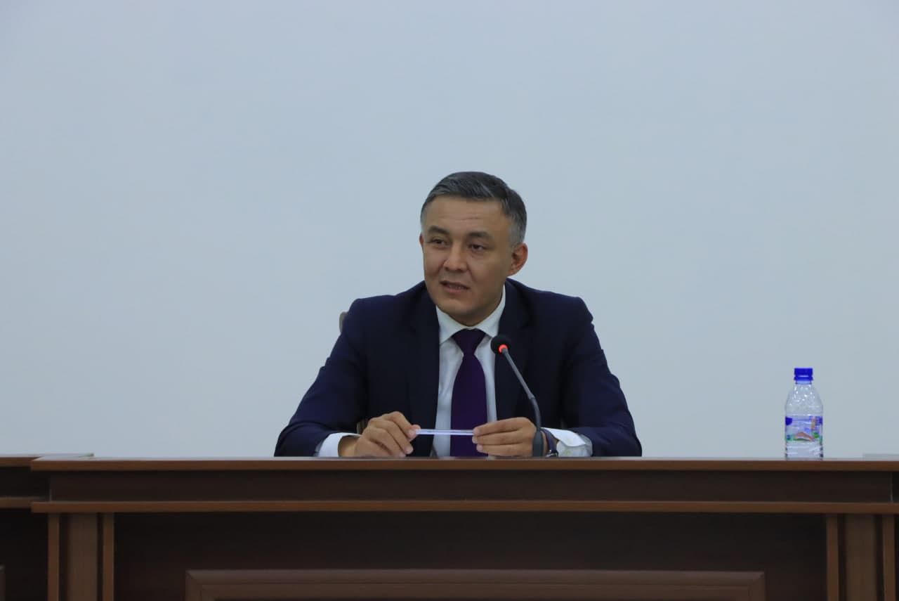 Xalq deputatlari Jizzax shahar Kengashi yettinchi chaqiriq sakkizinchi sessiya boʻlib oʻtdi