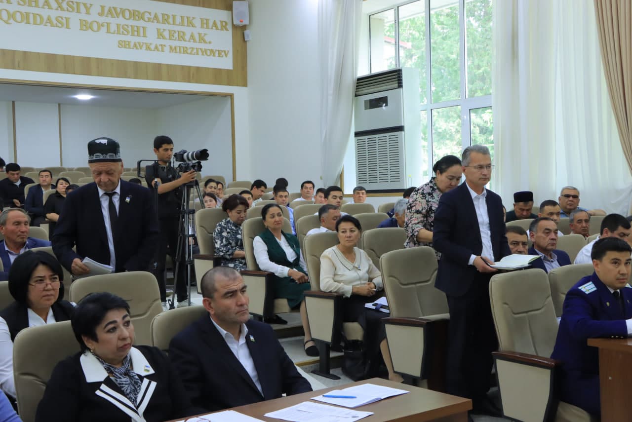 Xalq deputatlari Jizzax shahar Kengashi yettinchi chaqiriq sakkizinchi sessiya boʻlib oʻtdi