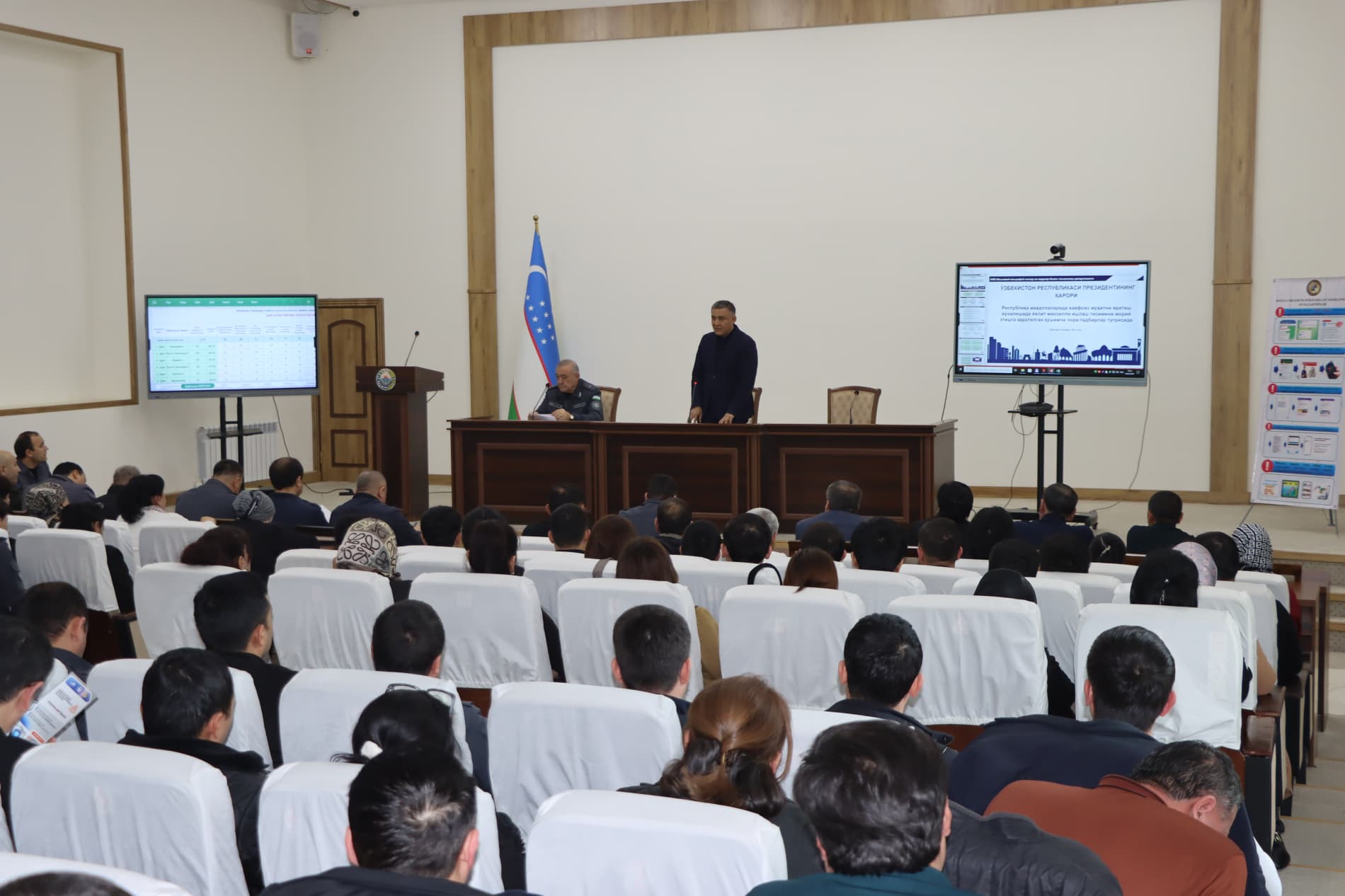 Обсуждены вопросы создания безопасной среды и обеспечения стабильности в махаллях