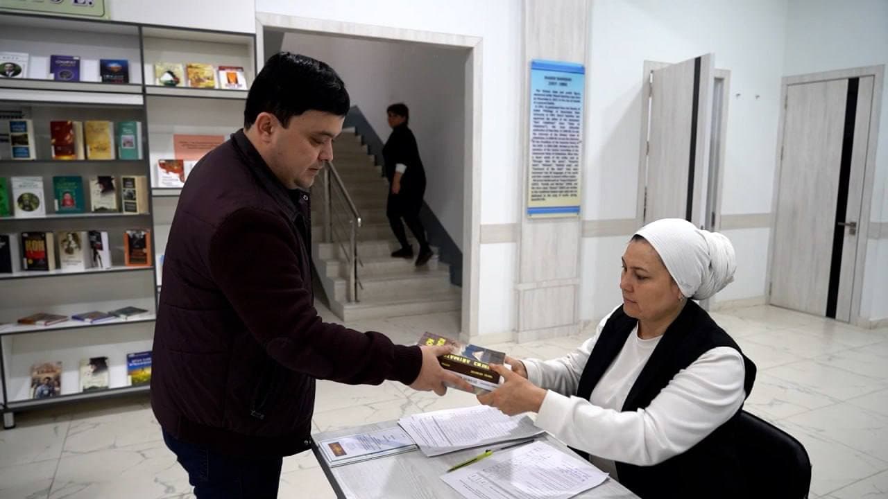 В области проведена духовно-просветительская акция «Читающий государственный служащий»