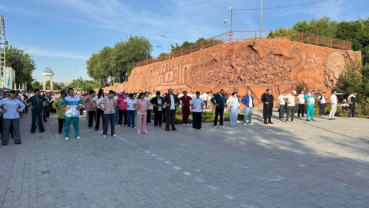Jizzaxda Salomatlik Bayrami: 5000 Qadam va Barkamollik Sari