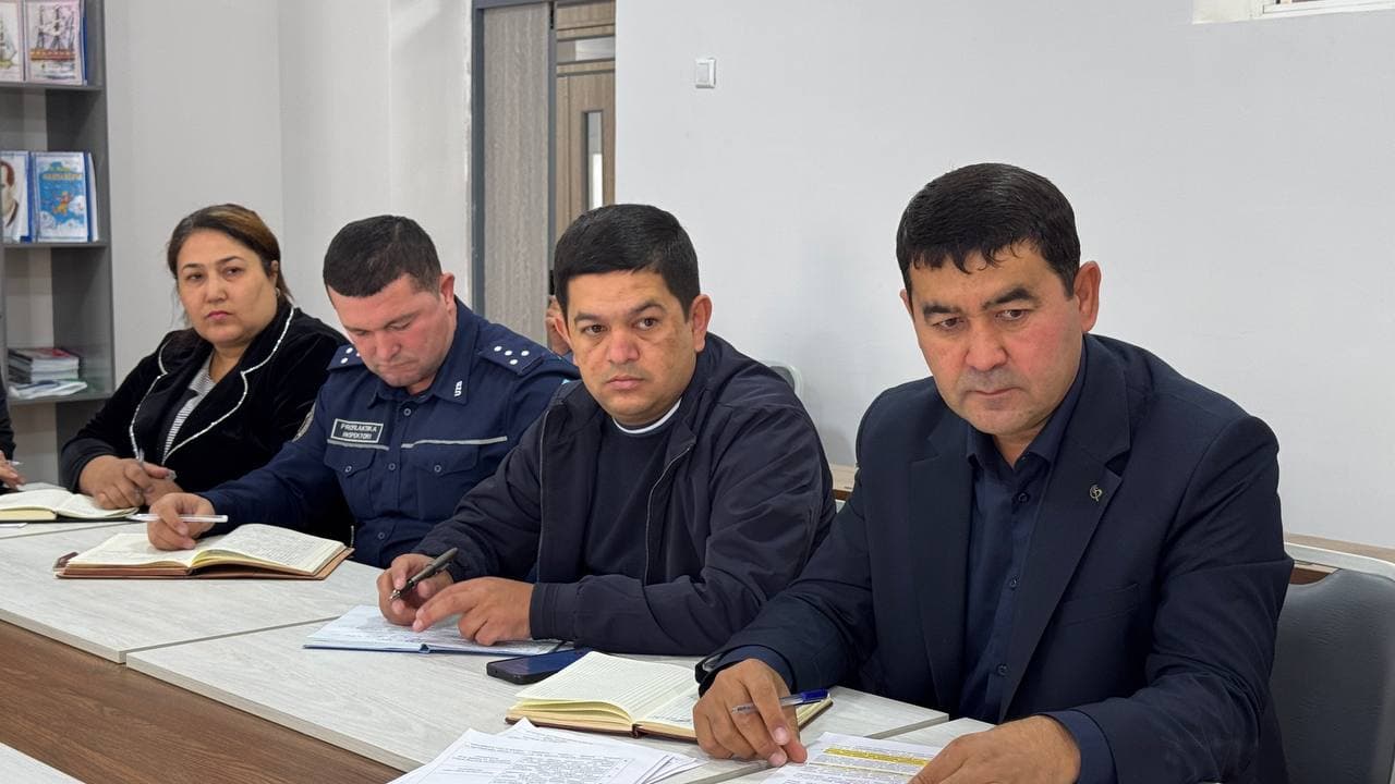Sharof Rashidov tumanida yoshlar siyosati yo‘nalishidagi ishlar tahlil qilinmoqda