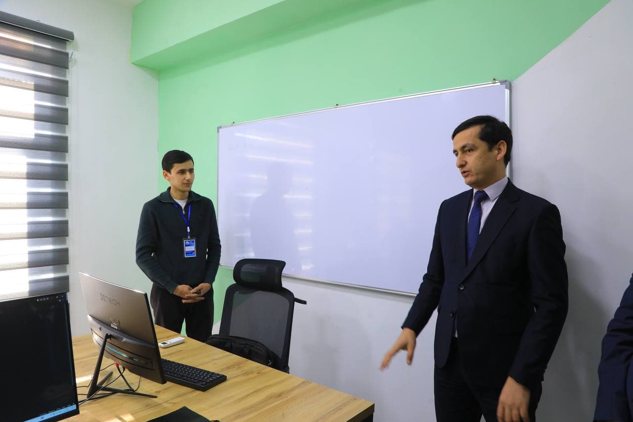 YOSHLAR AXBOROT TEXNOLOGIYALARI MARKAZI FOYDALANISHGA TOPSHIRILDI