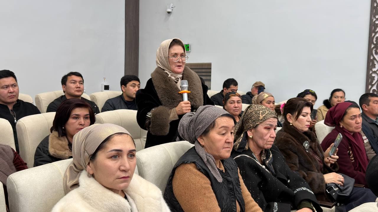 Sharof Rashidov tumanida muddatli harbiy xizmatni o‘tayotgan harbiy xizmatchilarning ota-onalari bilan uchrashuv bo‘lib o‘tdi