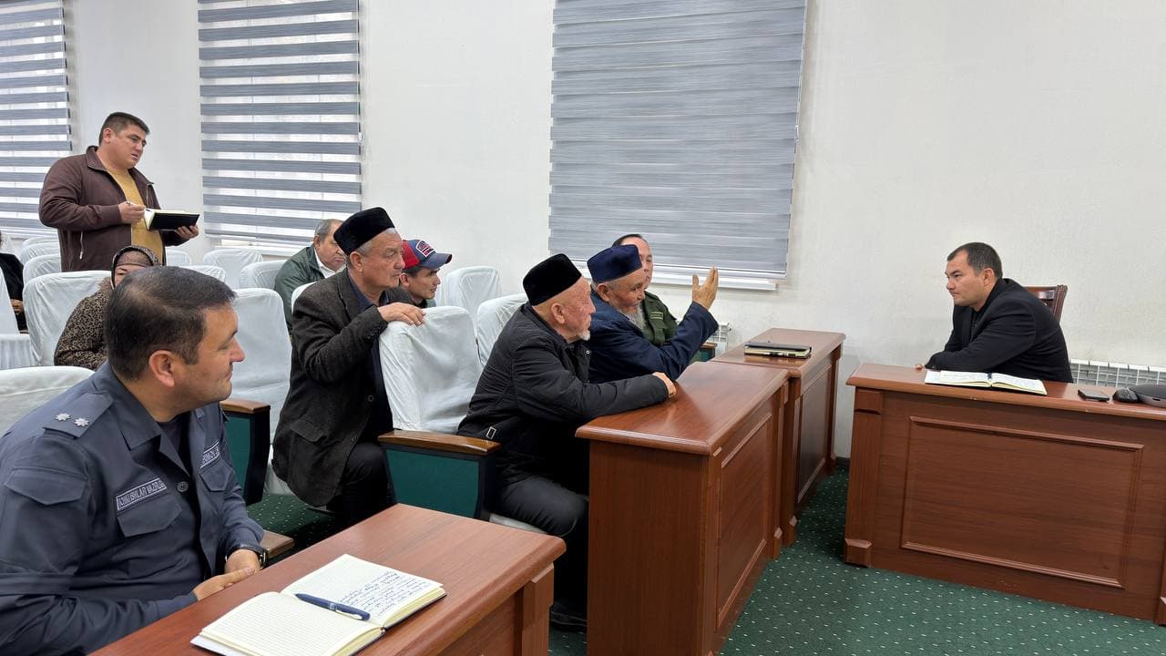 Шароф Рашидов туманида навбатдаги фуқаролар қабули ўтказилди