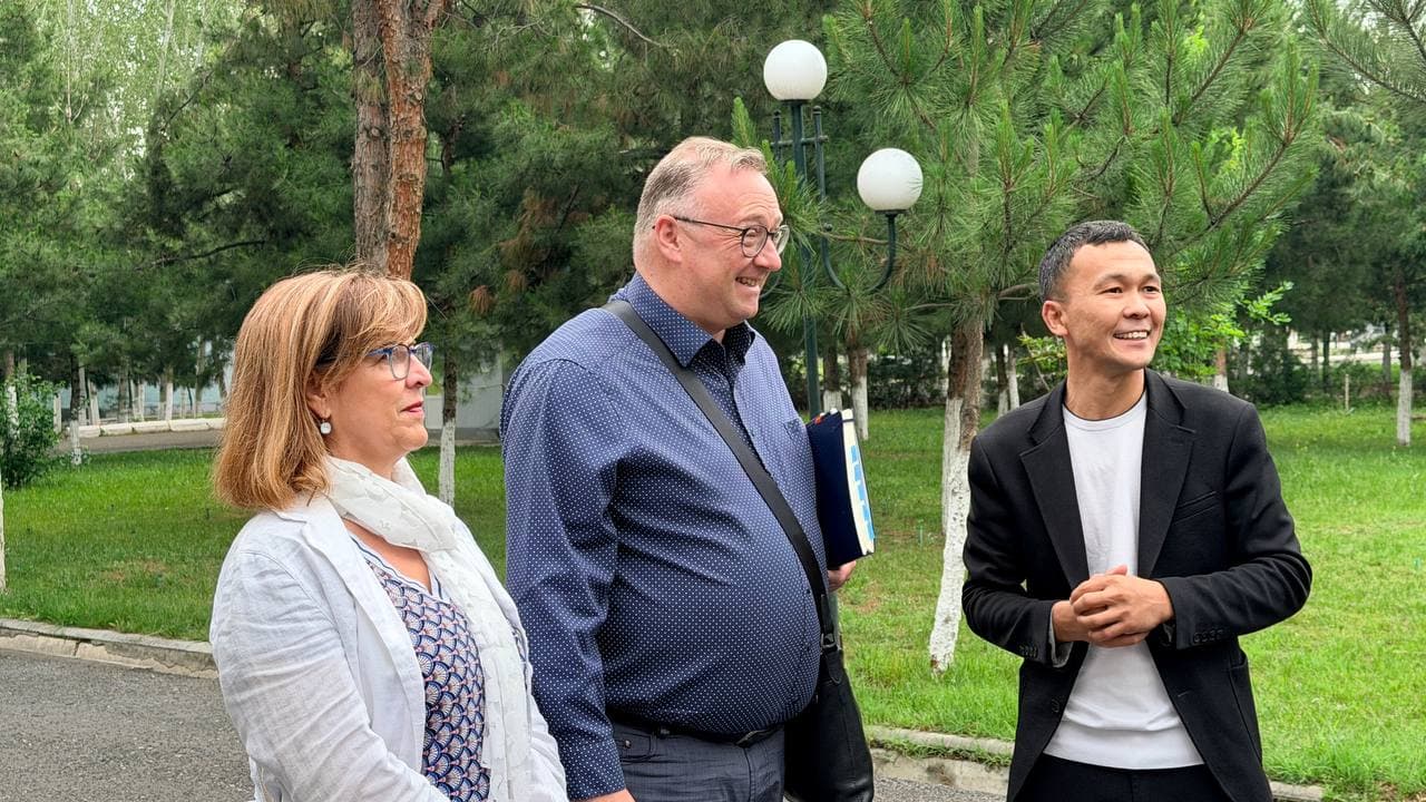 Sharof Rashidov tumani hokimligida Germaniyaning ZAW-Leipzig ijrochi direktori doktor Matias Mayer boshchiligidagi delegatsiya bilan uchrashuv bo‘lib o‘tdi