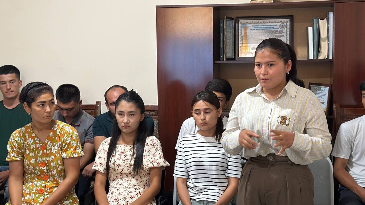 SHAROF RASHIDOV TUMANIDA YOSHLAR MASALALARI BO‘YICHA RESPUBLIKA ISHCHI GURUHINING SAYYOR QABULI O‘TKAZILDI