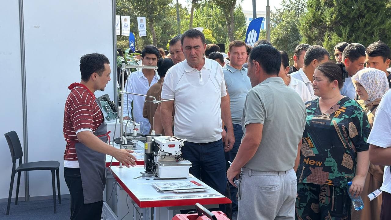 ШАРОФ РАШИДОВ ТУМАНИ ФУҚАРОЛАРИ “КЕЛАЖАК ТАДБИРКОРИ – 2026” КЎРГАЗМАСИДА ИШТИРОК ЭТДИ