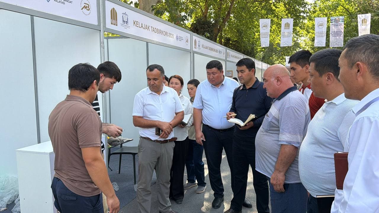 ШАРОФ РАШИДОВ ТУМАНИ ФУҚАРОЛАРИ “КЕЛАЖАК ТАДБИРКОРИ – 2026” КЎРГАЗМАСИДА ИШТИРОК ЭТДИ