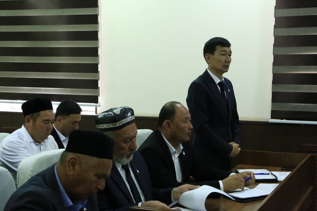 XALQ DEPUTATLARI PAXTAKOR TUMAN KENGASHINING 9-SESSIYASI O‘TKAZILDI