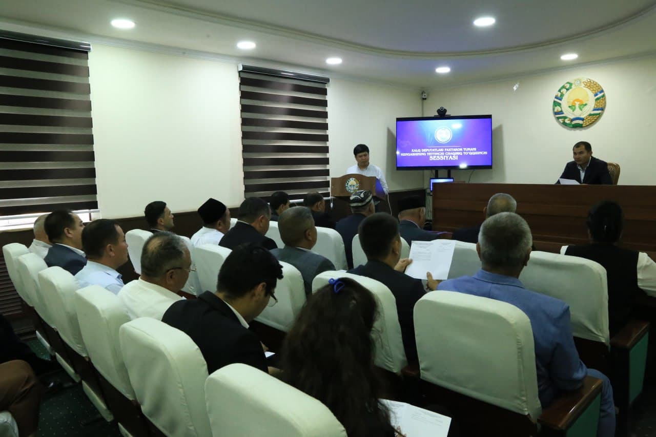 XALQ DEPUTATLARI PAXTAKOR TUMAN KENGASHINING 9-SESSIYASI O‘TKAZILDI