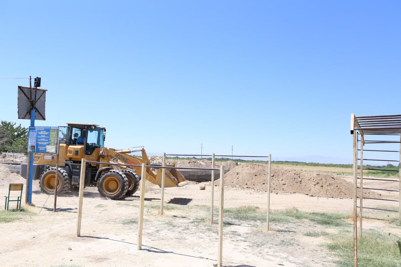 Paxtakorda yangi maktab qad ko’tarmoqda