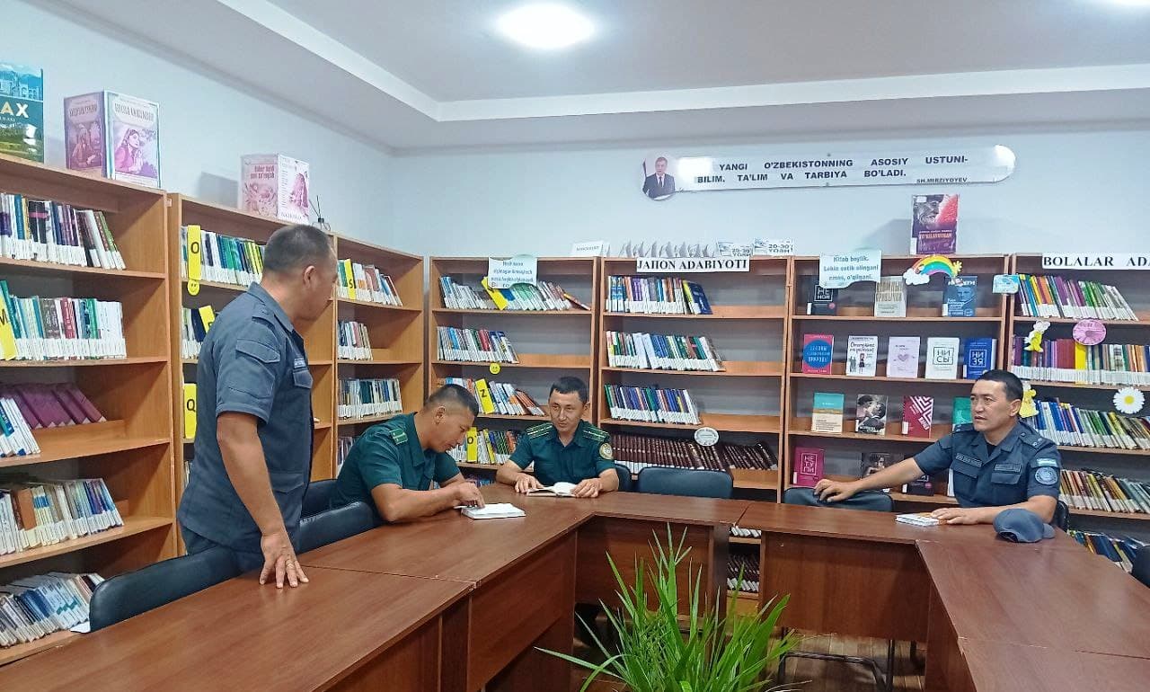 "Inson qadri uchun" shiori ostida: Paxtakor tumani IIB xodimlari kitobxonlik tadbirida ishtirok etdi
