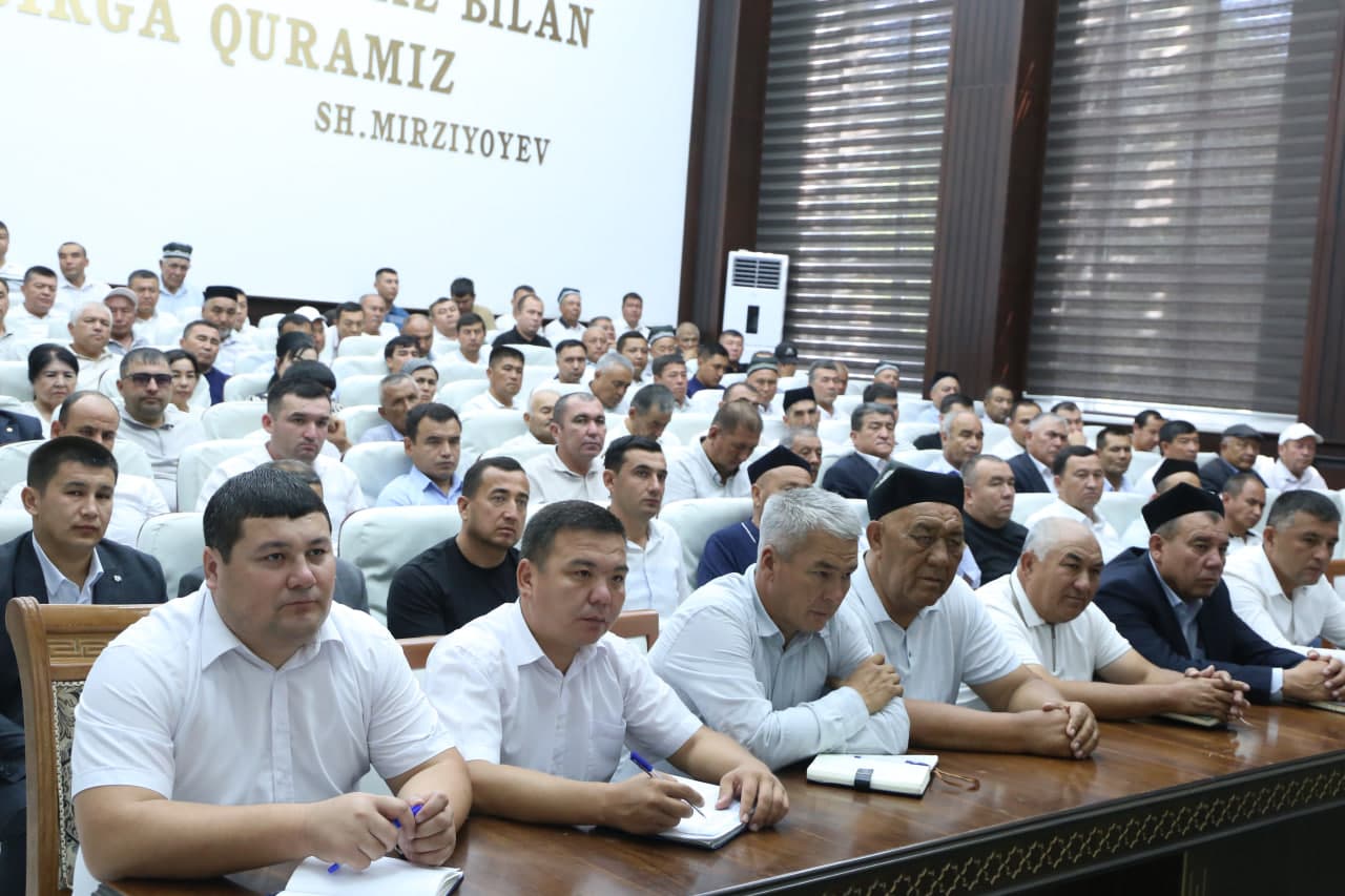 Jizzax viloyatida “Fermer xo‘jaliklarida ko‘p tarmoqli faoliyatni rivojlantirish muammolari va vazifalari” mavzusida amaliy konferensiya o‘tkazildi