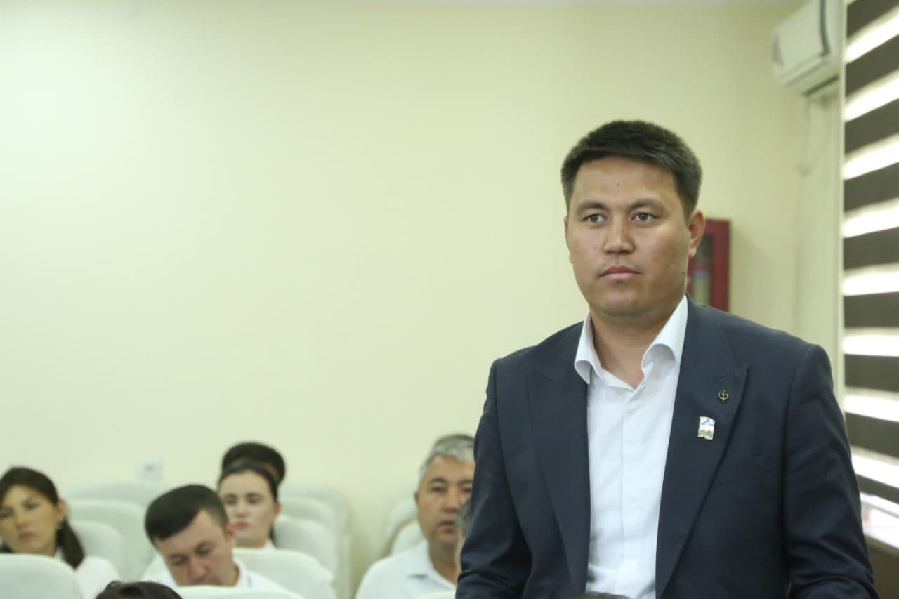 Xalq deputatlari Paxtakor tumani Kengashining 7-chaqiriq o‘n uchinchi sessiyasi bo‘lib o‘tdi