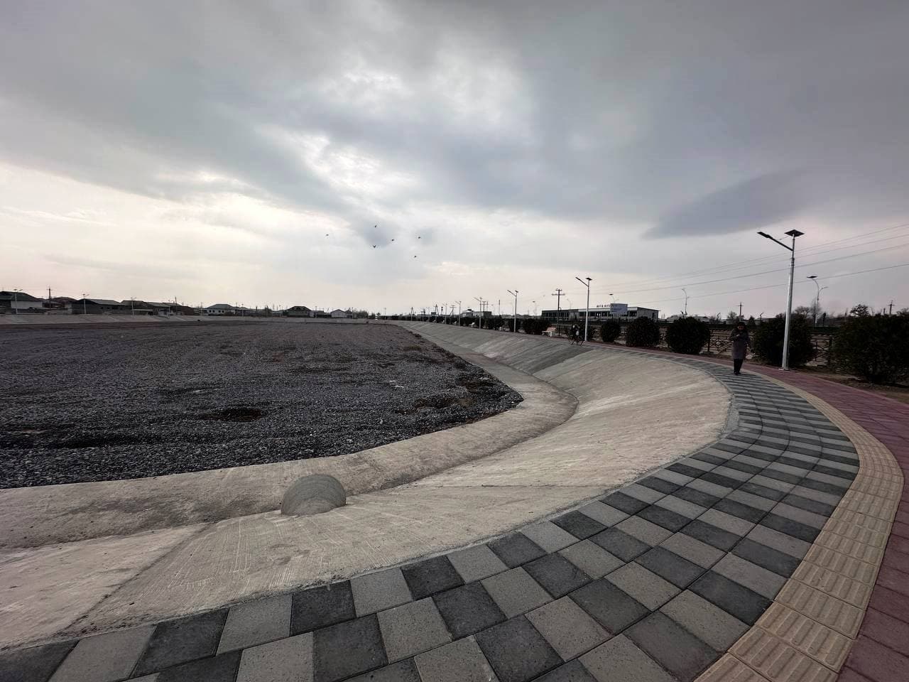 Oltinko‘l mahallasida yangi “Plyaj” dam olish maskani barpo etilmoqda