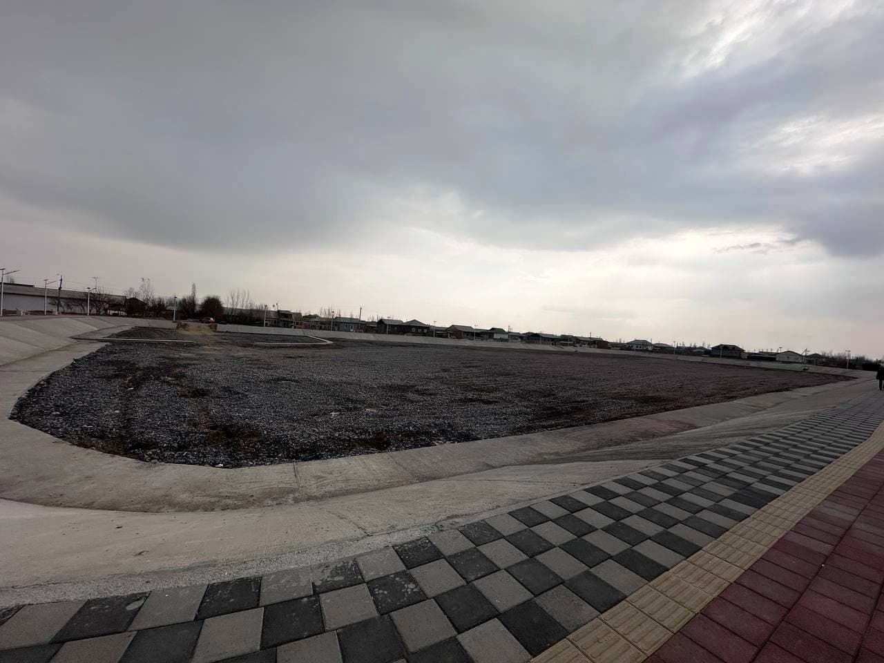 Oltinko‘l mahallasida yangi “Plyaj” dam olish maskani barpo etilmoqda