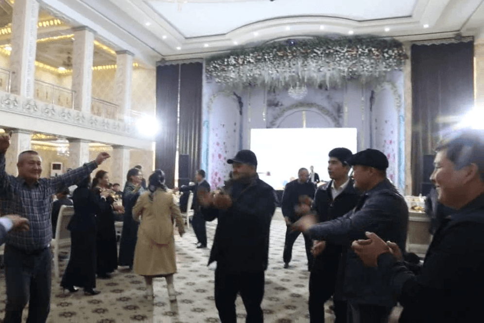 Paxtakor tumanida Qishloq xo‘jaligi xodimlari kuni munosabati bilan tantanali bayram tadbiri tashkil etildi. 🌾