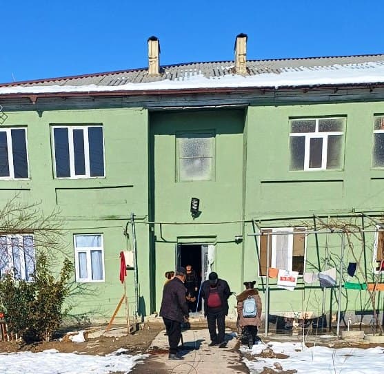 🏢 Paxtakor tumanida aholi murojaatlari ijobiy hal etilmoqda