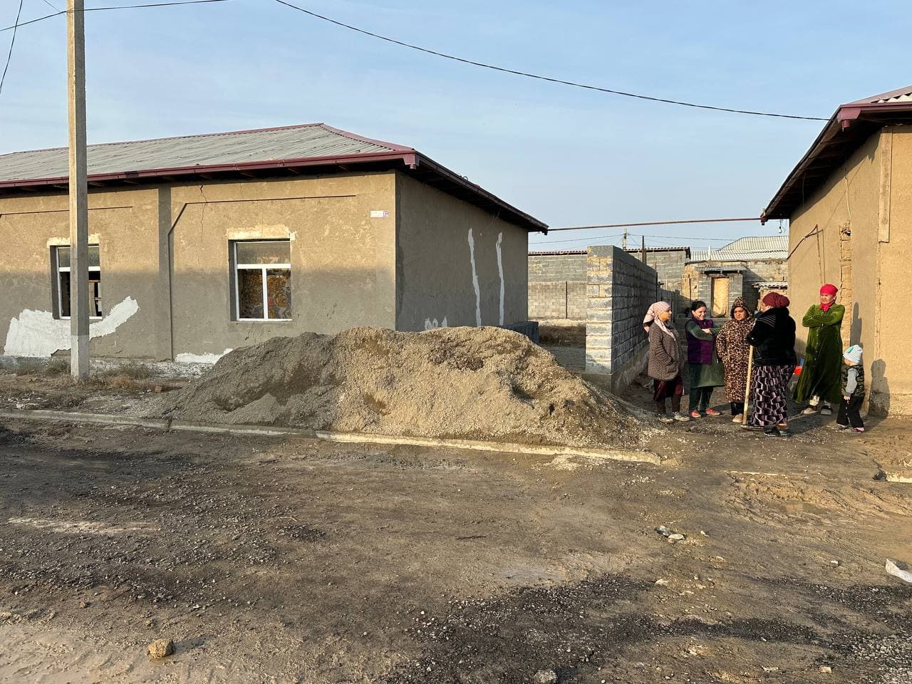 Olmazor mahallasida fuqarolar murojaatlari amaliy yechim topmoqda