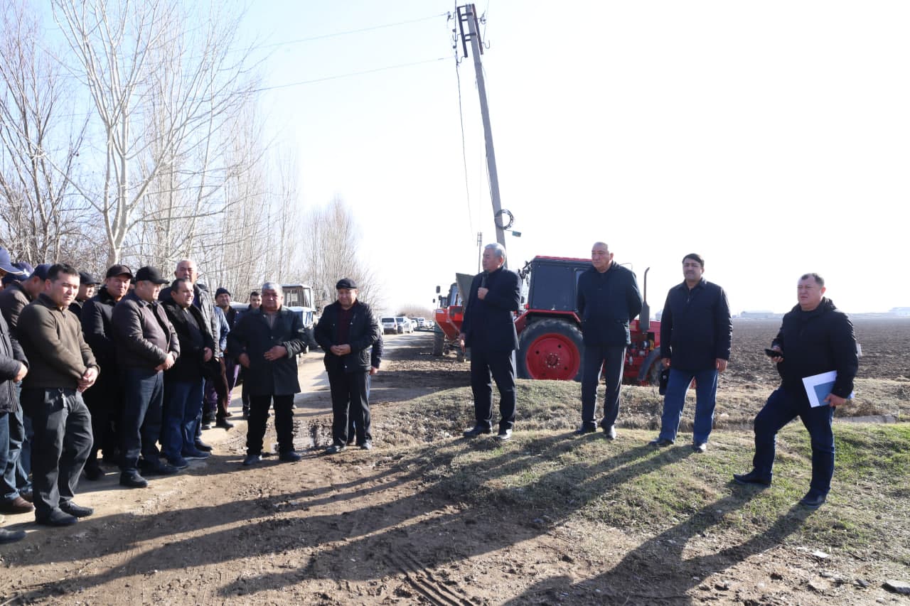 📰 Paxtakor tumanida g‘alla parvarishi bo‘yicha amaliy seminarlar o‘tkazildi 🌾