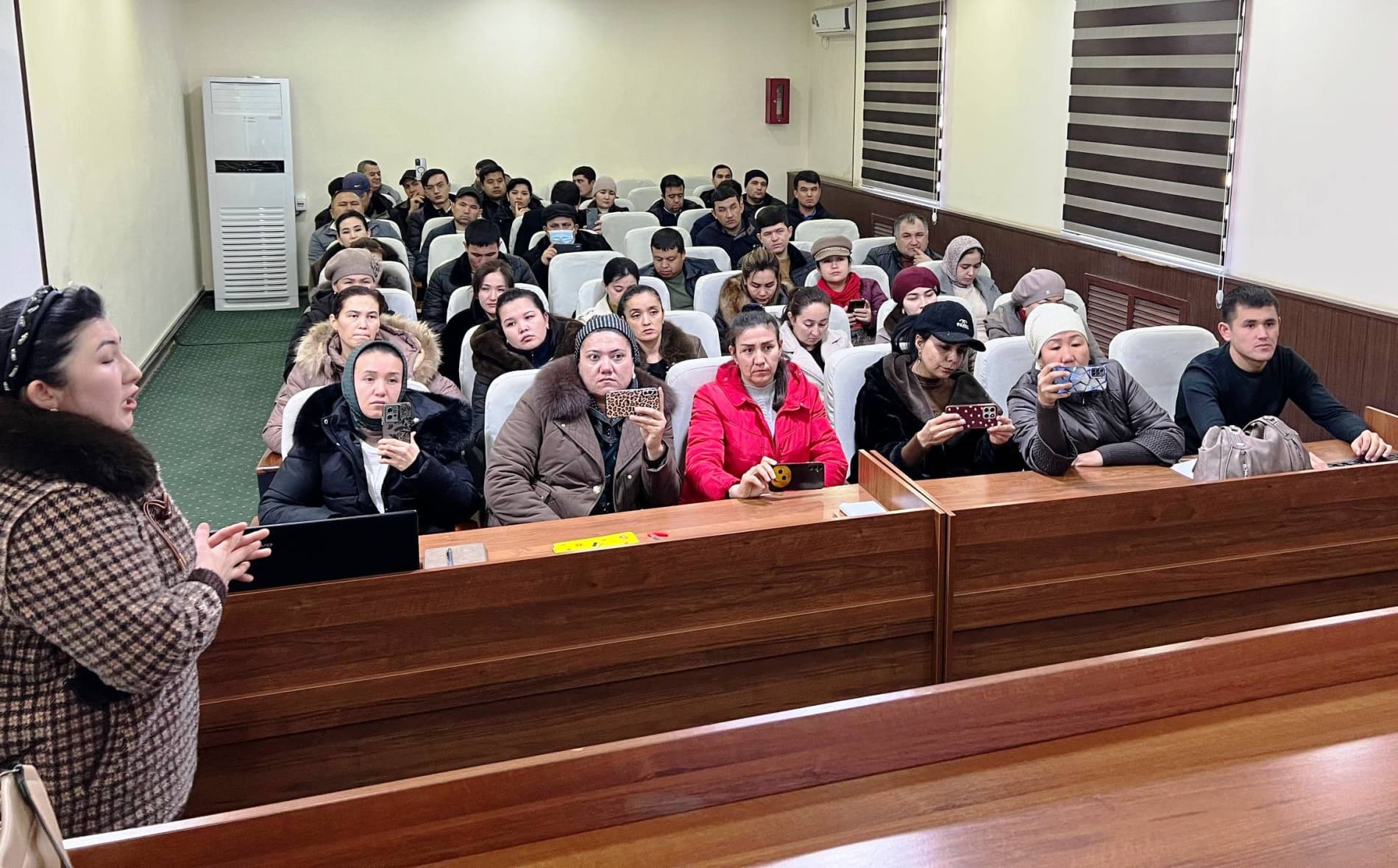 Paxtakor tumanida aholi va qishloq xo‘jaligini ro‘yxatga olish borasida o‘quv seminari bo‘lib o‘tdi