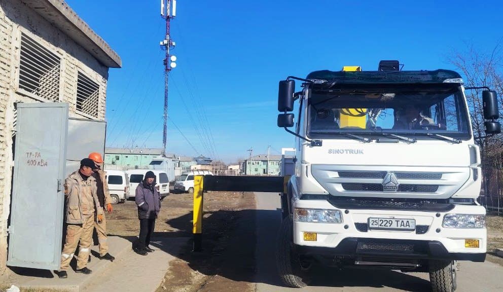 Paxtakor tumani elektr tarmoqlari korxonasi xodimlari tomonidan aholiga qulayliklar yaratish maqsadida hududlarda amaliy ishlar olib borilmoqda.