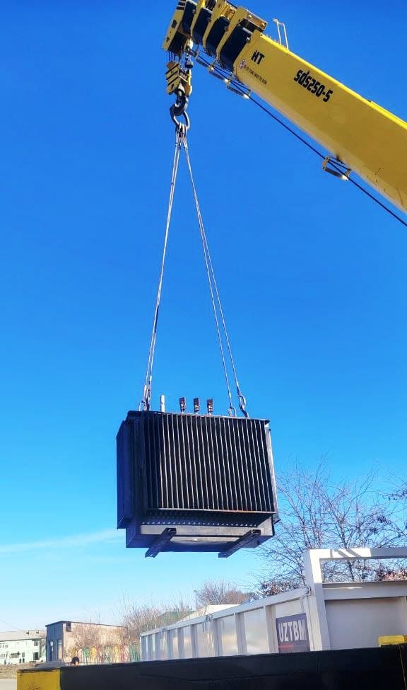 Paxtakor tumani elektr tarmoqlari korxonasi xodimlari tomonidan aholiga qulayliklar yaratish maqsadida hududlarda amaliy ishlar olib borilmoqda.