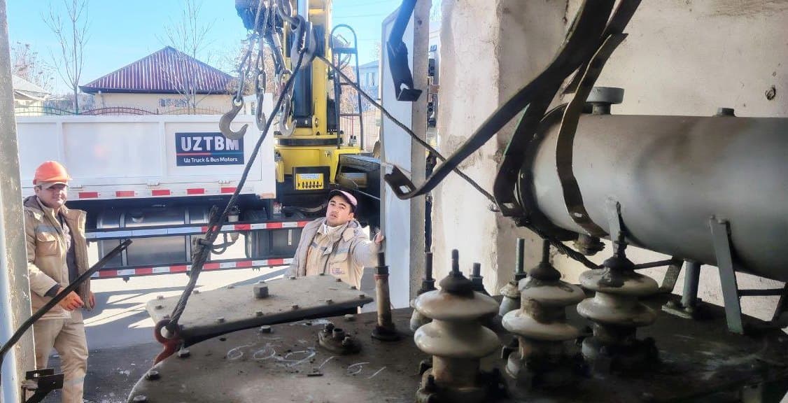 Paxtakor tumani elektr tarmoqlari korxonasi xodimlari tomonidan aholiga qulayliklar yaratish maqsadida hududlarda amaliy ishlar olib borilmoqda.