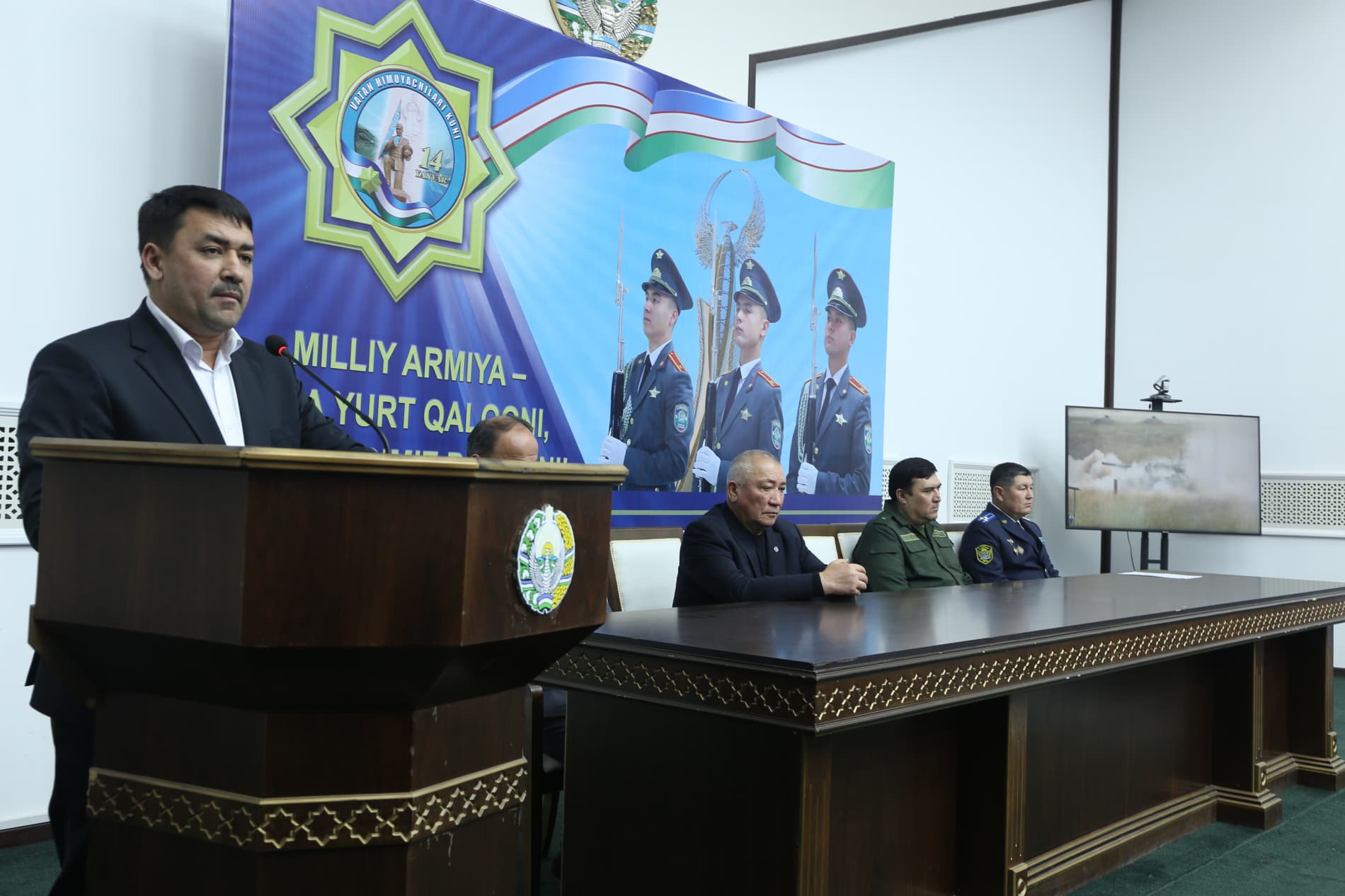 O‘zbekiston Respublikasi Qurolli Kuchlari tashkil etilganining 34 yilligi va 14 yanvar “Vatan himoyachilari kuni” munosabati bilan Paxtakor tumani hokimi Xusan Bultakovich Abduvoxidovning TABRIK SO‘ZI