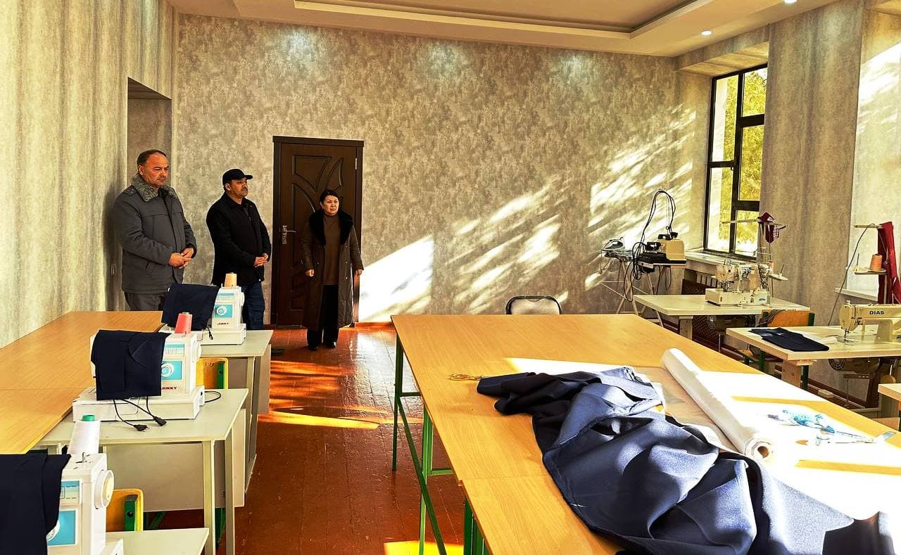 Tuman rahbarlari 2-sonli texnikumida bo'lishdi