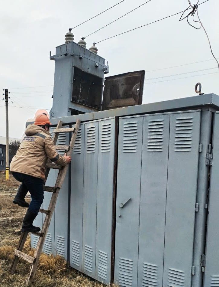 Paxtakor tumani Samarqand mahallasida transformator nosozligi bartaraf etildi