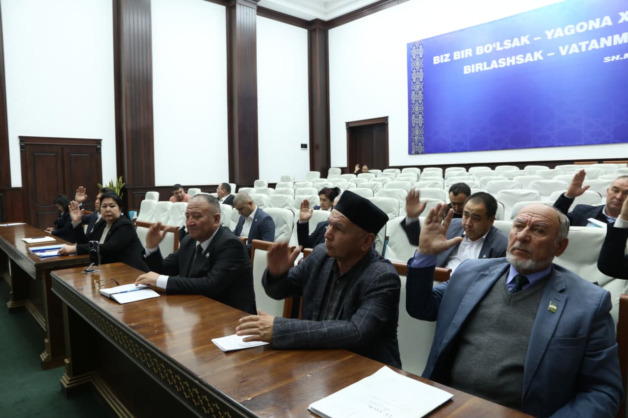 Xalq deputatlari Paxtakor tumani Kengashining 7-chaqiriq yigirmanchi sessiyasi bo‘lib o‘tdi