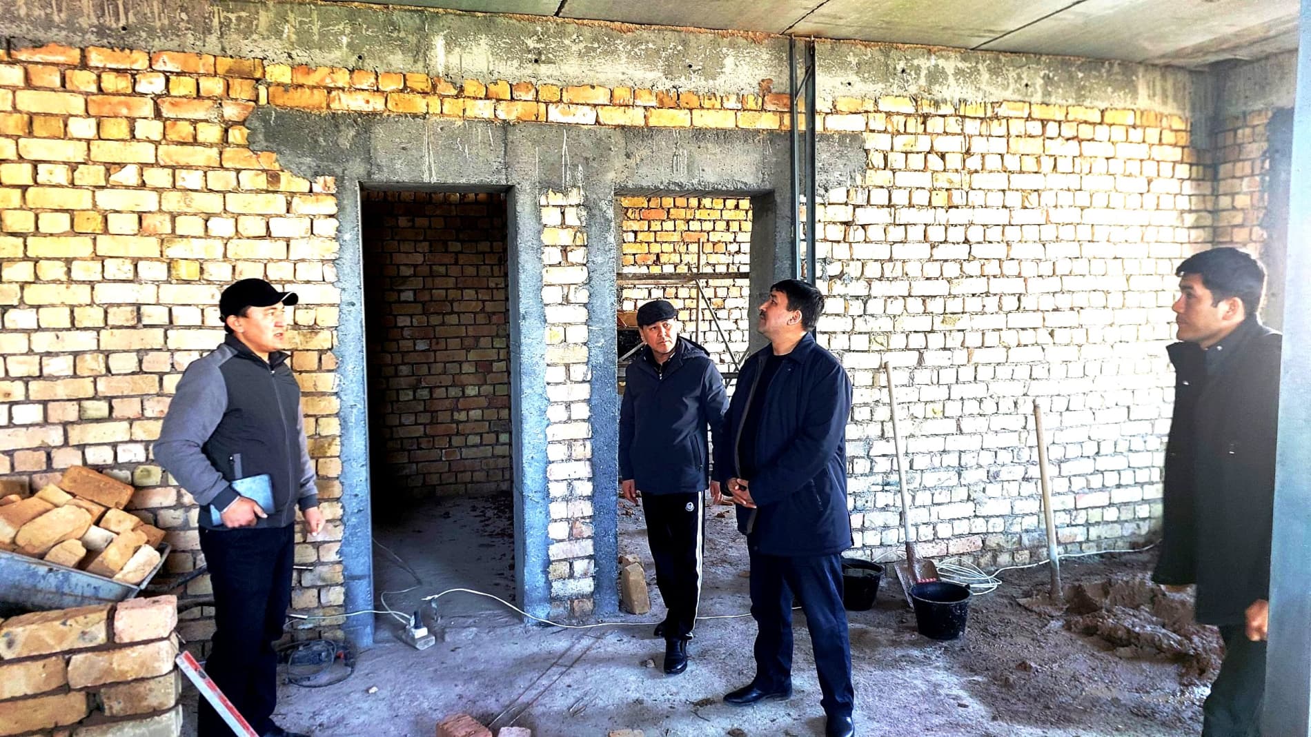 Paxtakor tumanida zamonaviy uy-joylar qurilishi izchil davom etmoqda