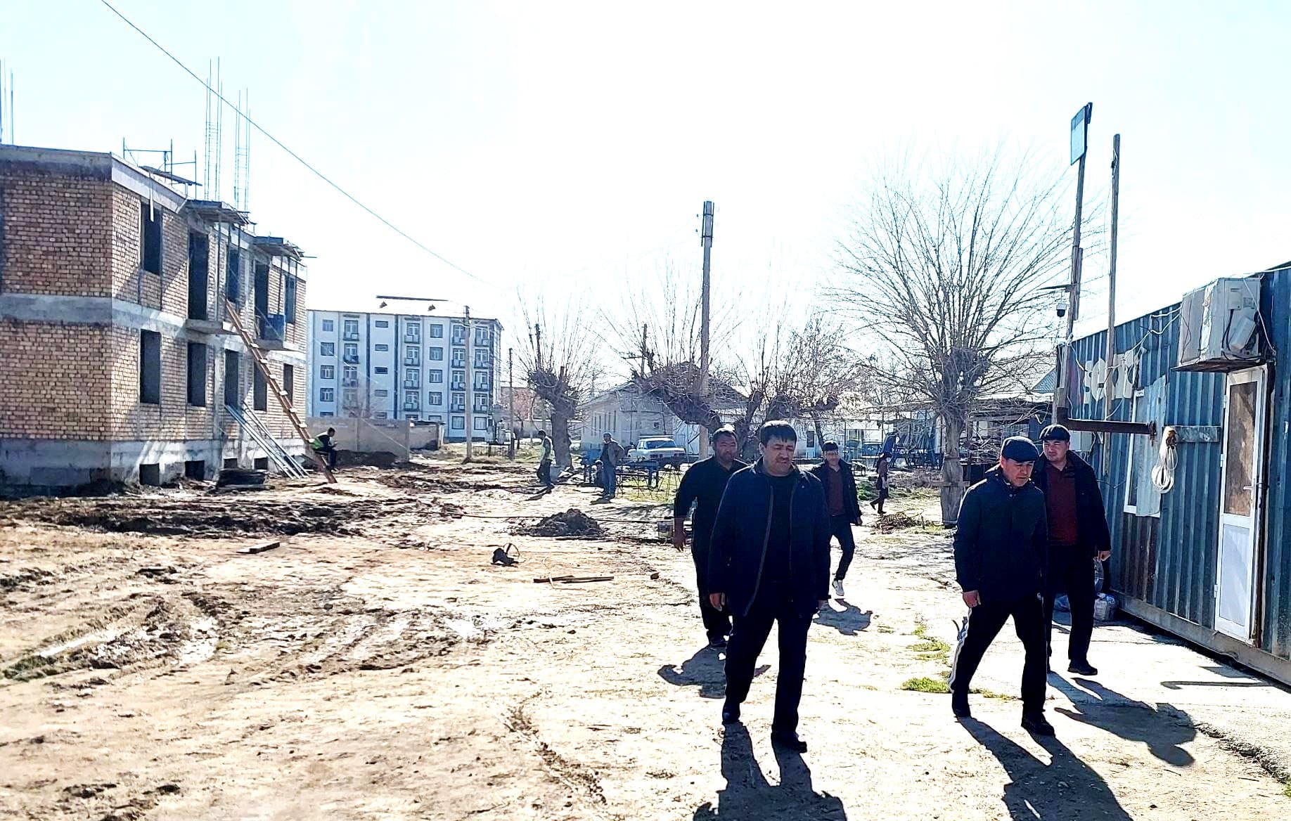 Paxtakor tumanida zamonaviy uy-joylar qurilishi izchil davom etmoqda