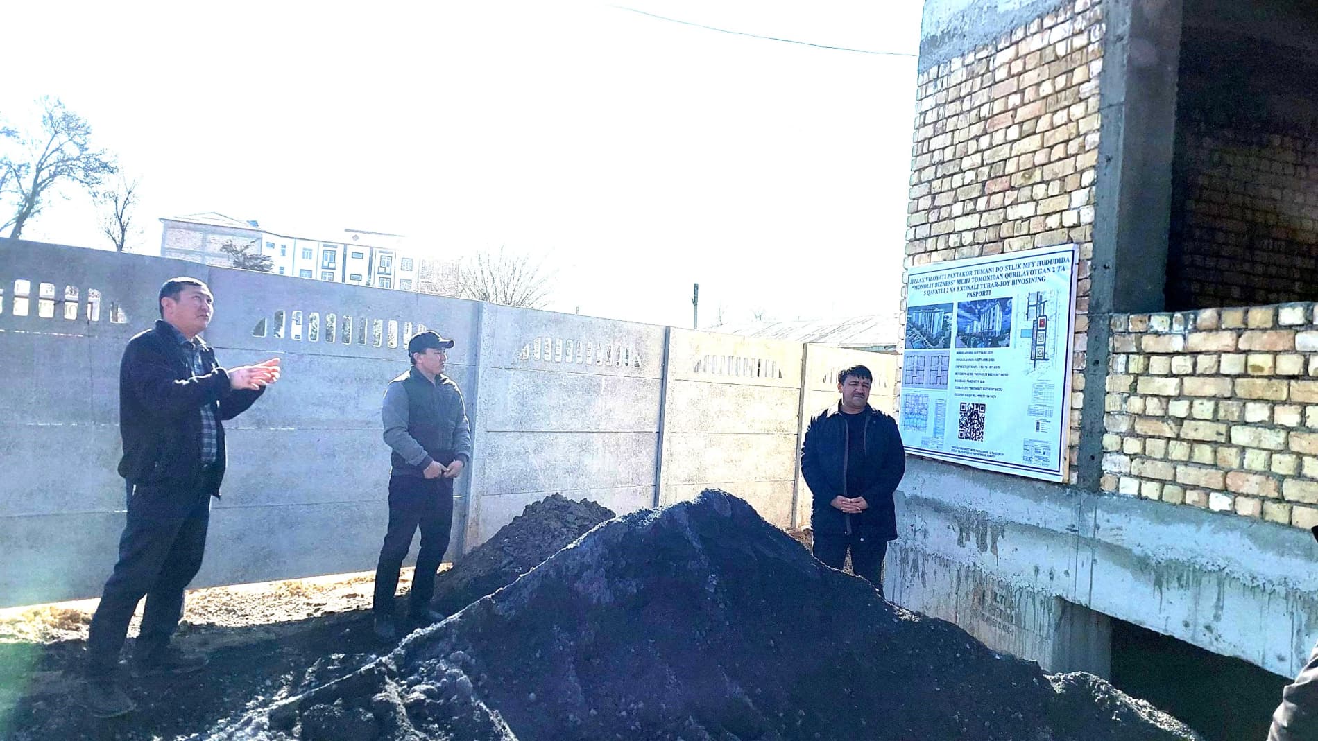 Paxtakor tumanida zamonaviy uy-joylar qurilishi izchil davom etmoqda