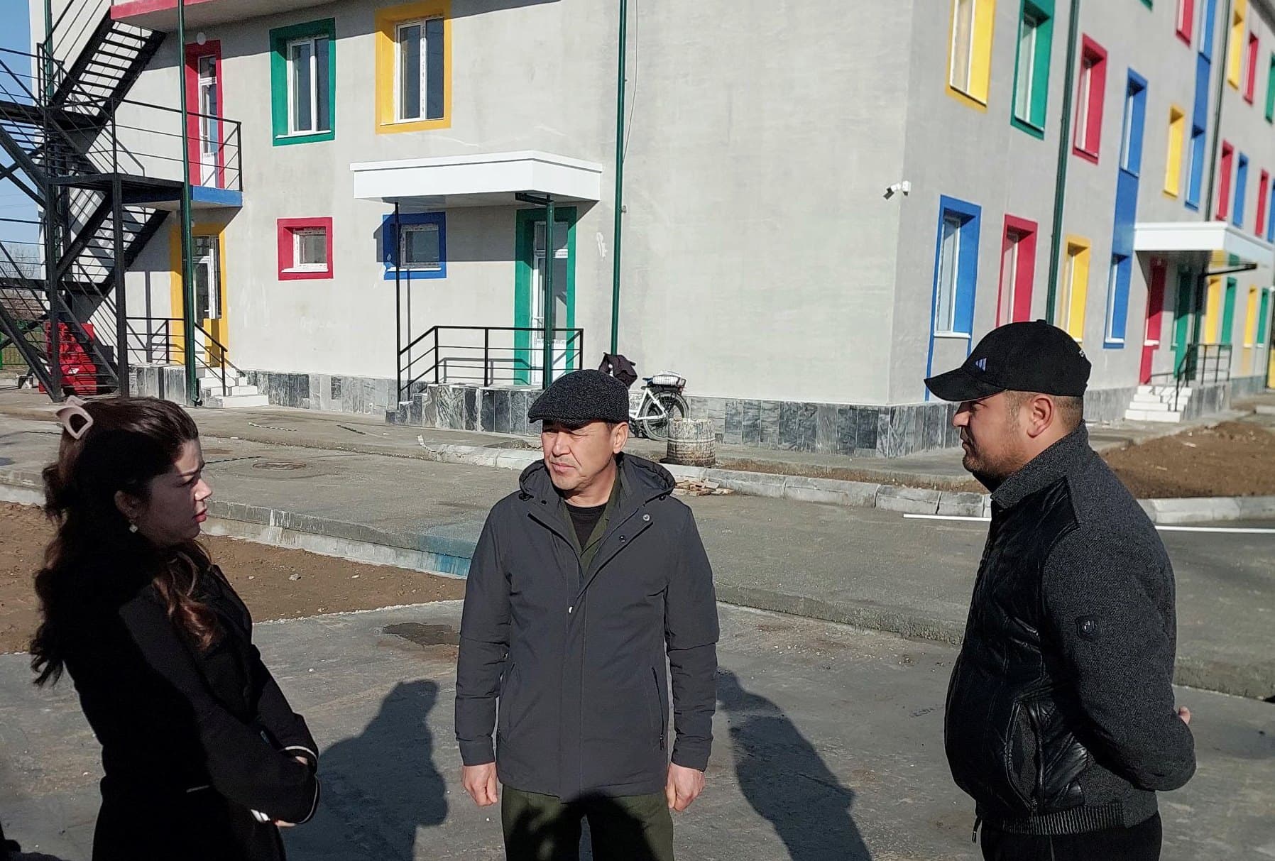 Paxtakor tumanida qurilish va obodonlashtirish ishlari o‘rganildi