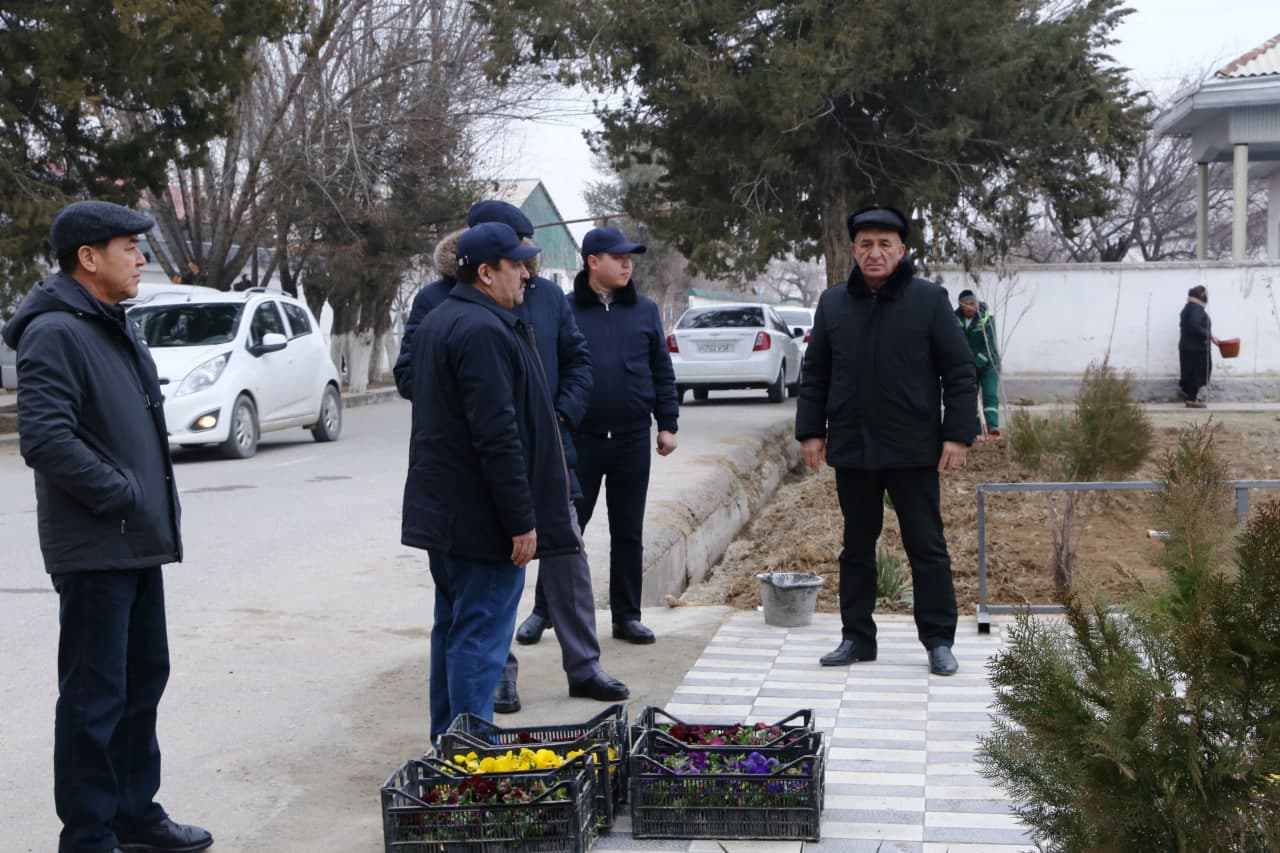 Chamanzor mahallasida obodonlashtirish ishlari o‘rganildi
