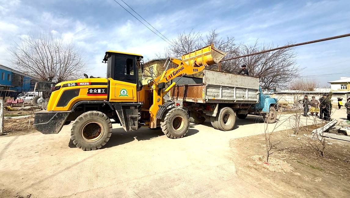 Paxtakor tumanining Bog‘ishamol mahallasida bunyodkorlik ishlari davom etmoqda