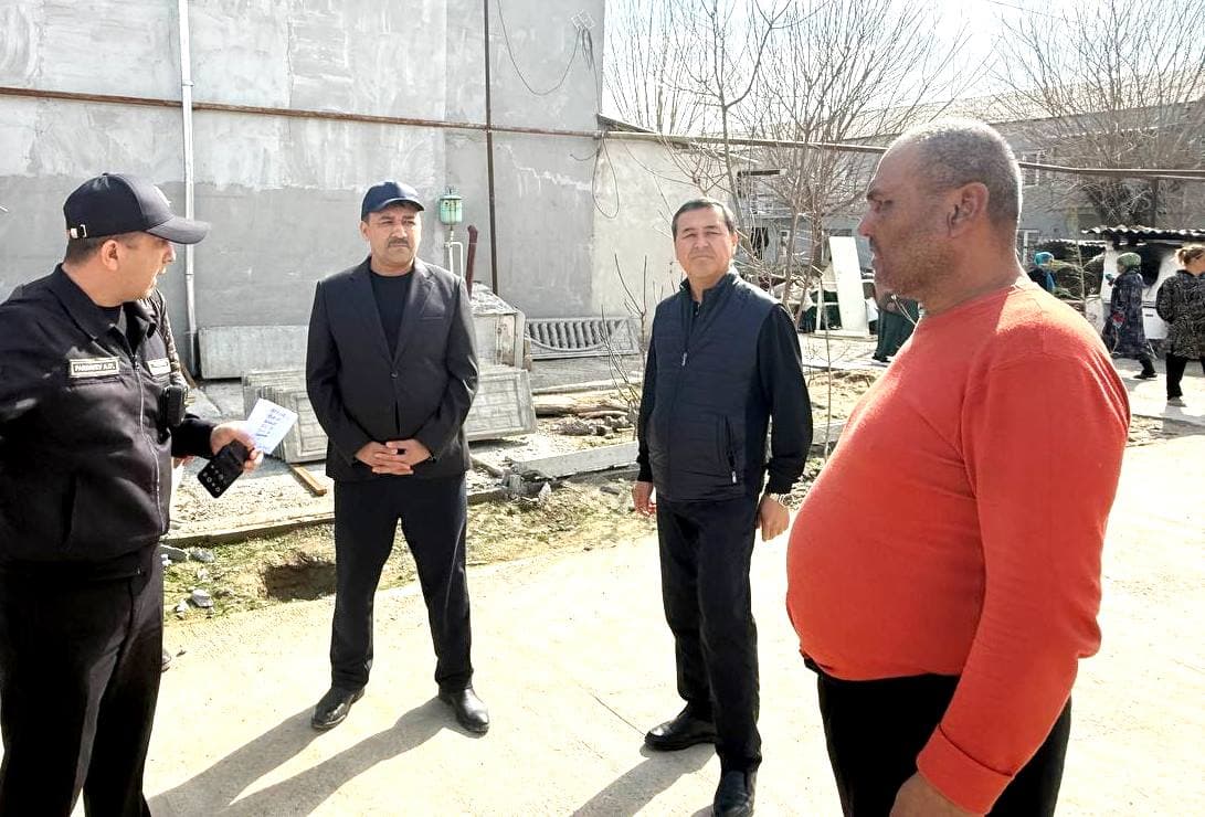 Paxtakor tumanining Bog‘ishamol mahallasida bunyodkorlik ishlari davom etmoqda