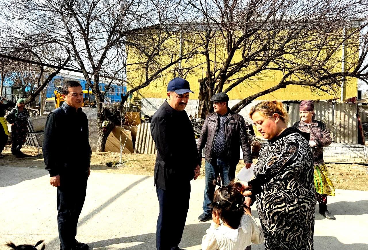 Paxtakor tumanining Bog‘ishamol mahallasida bunyodkorlik ishlari davom etmoqda