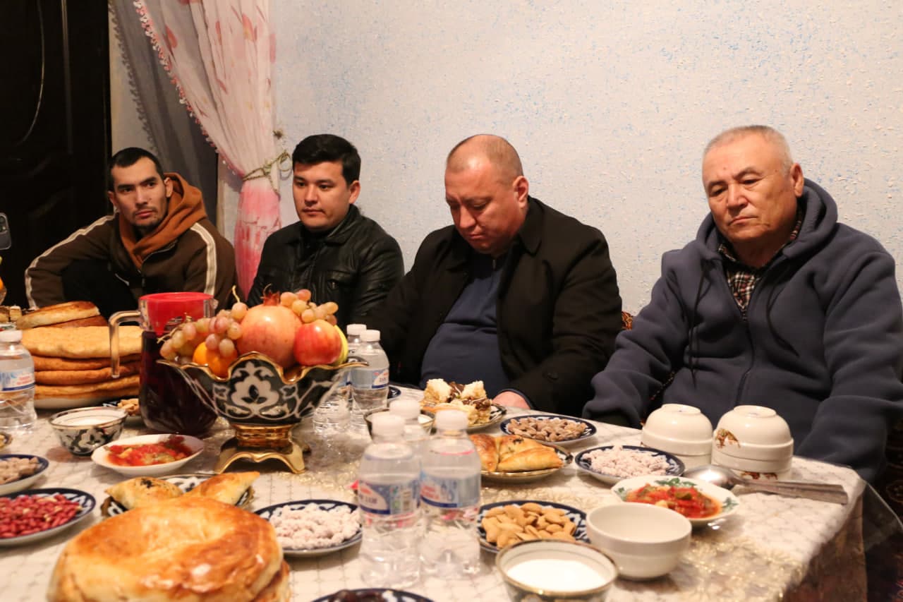 Do'stlik mahallasida Ramazon oyi munosabati bilan mahalla vakillari tomonidan iftorlik dasturxoni tashkil etildi.