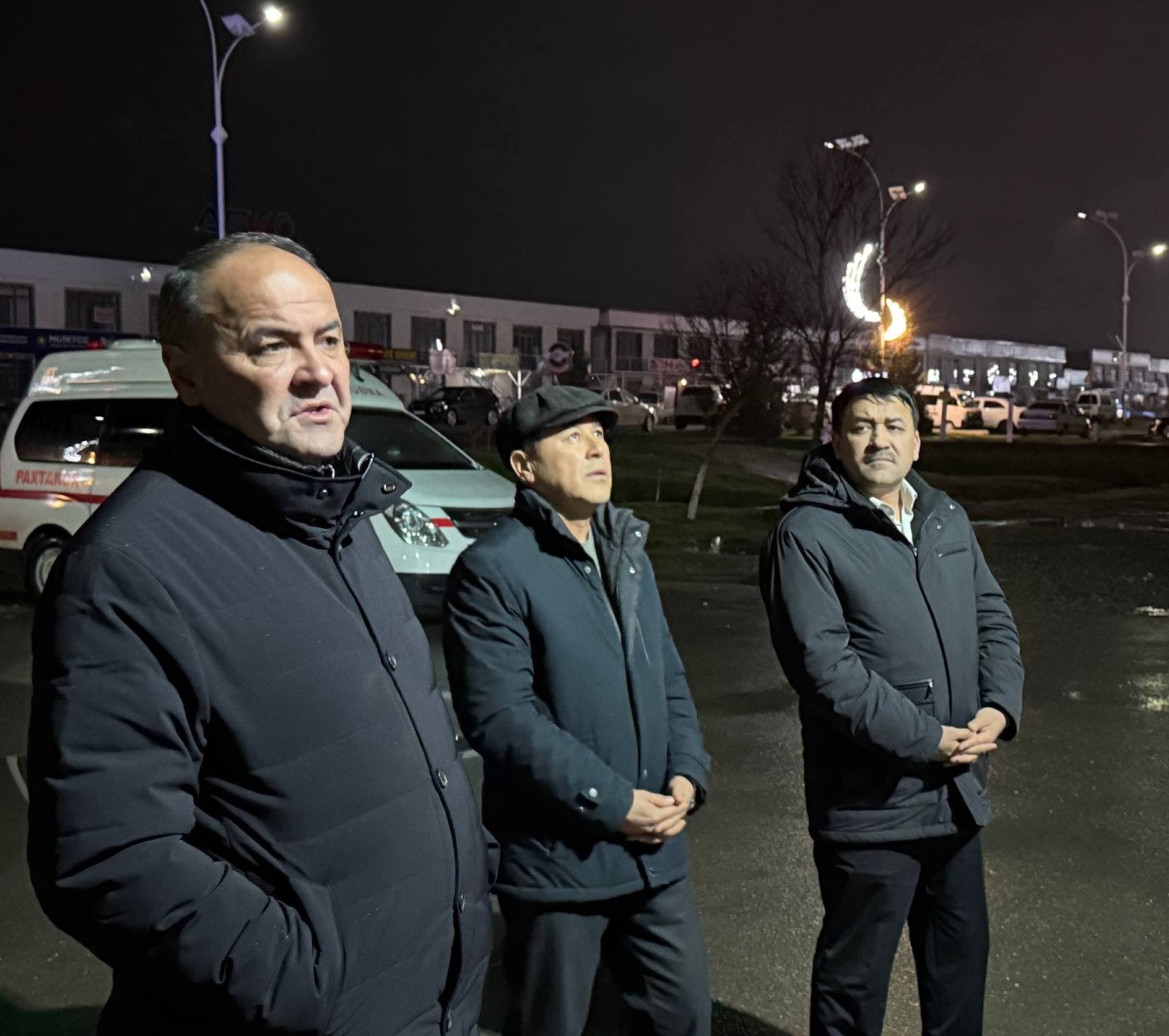 Mahallada qarorlar ijrosi yuzasidan amalga oshirilayotgan ishlar atroflicha ko‘zdan kechirildi.