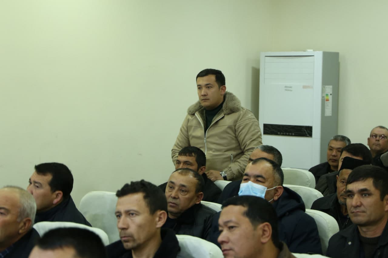 Paxtakor tumanida qishloq xo‘jaligi masalalari yuzasidan tanqidiy yig‘ilish o‘tkazildi