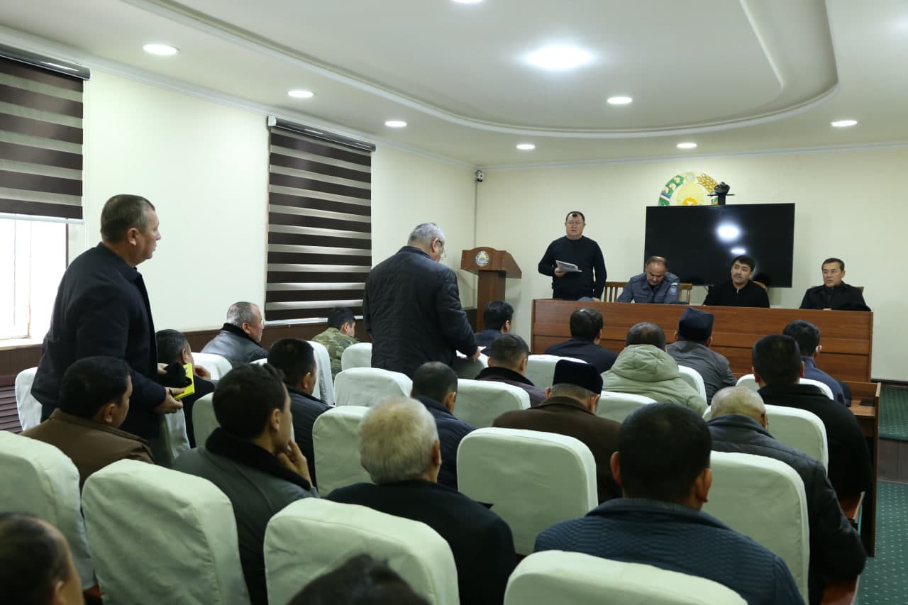 Paxtakor tumanida qishloq xo‘jaligi masalalari yuzasidan tanqidiy yig‘ilish o‘tkazildi