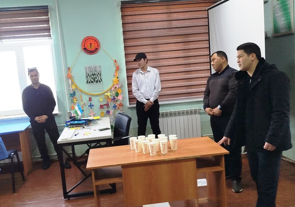 Yoshlar kuni munosabati bilan Paxtakor tumanida yoshlar bilan yana bir muhim uchrashuv tashkil etildi.