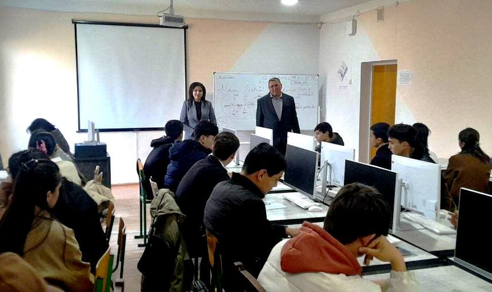 Payshanba – Yoshlar kuni munosabati bilan Paxtakor tumanidagi 1-sonli Politexnikumda uchrashuv o‘tkazildi.