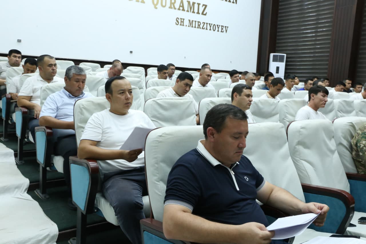 Paxtakor tumanida yoshlar bandligi masalasida yig'ilish tashkil etildi