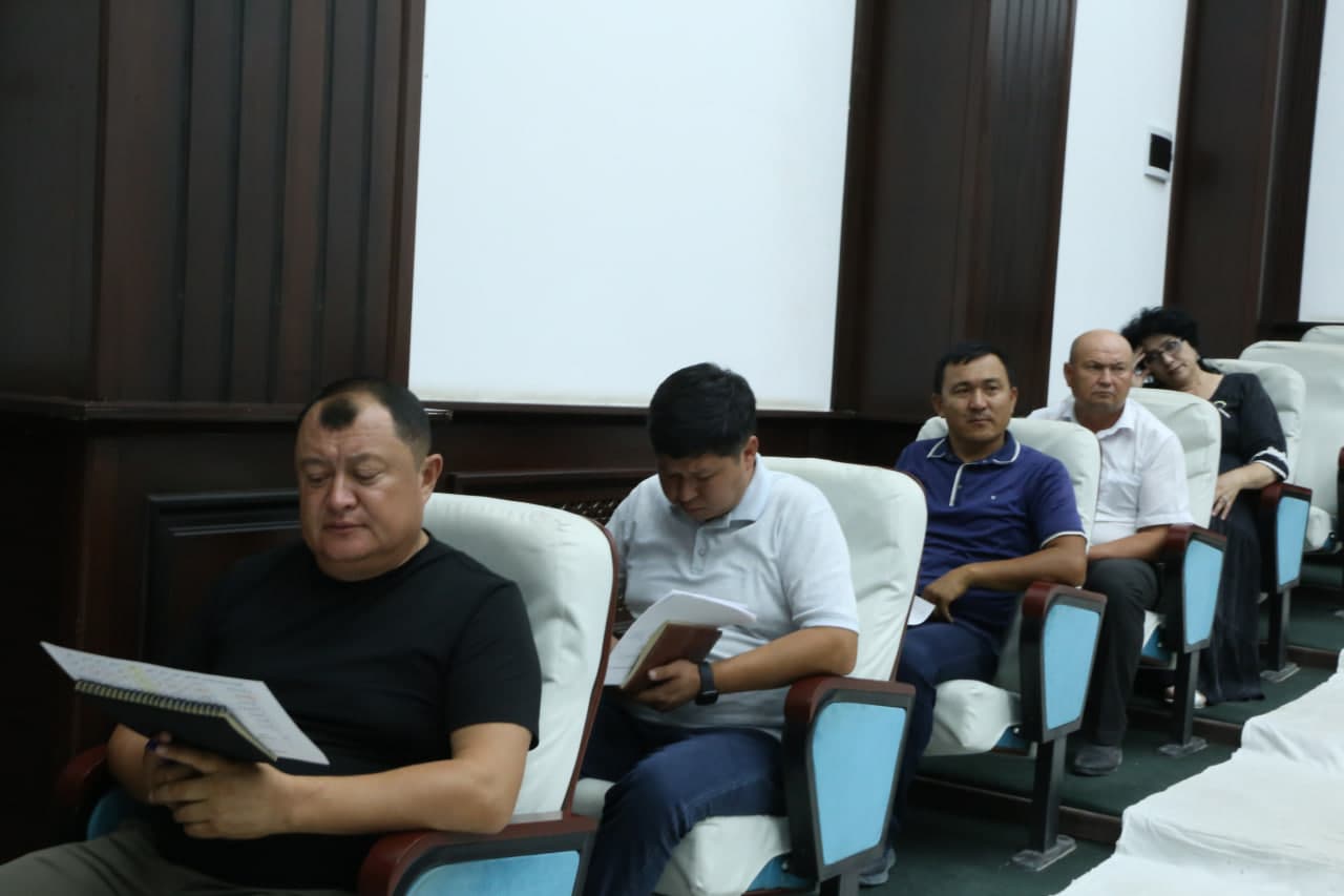 Paxtakor tumanida yoshlar bandligi masalasida yig'ilish tashkil etildi