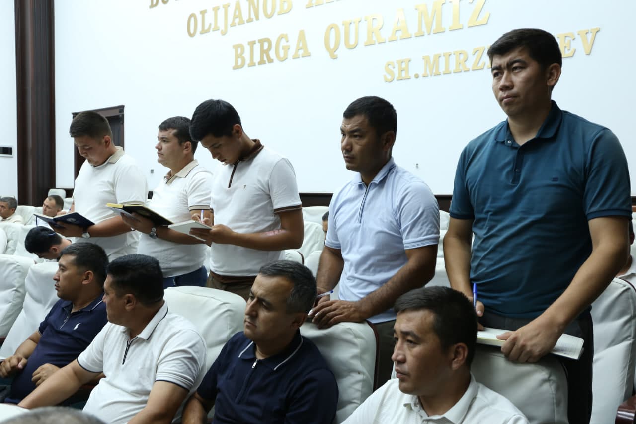 Paxtakor tumanida yoshlar bandligi masalasida yig'ilish tashkil etildi